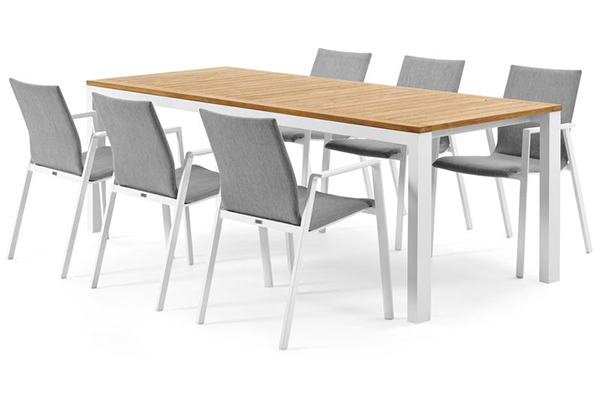 Outdoor Dining set For 8 With Teak